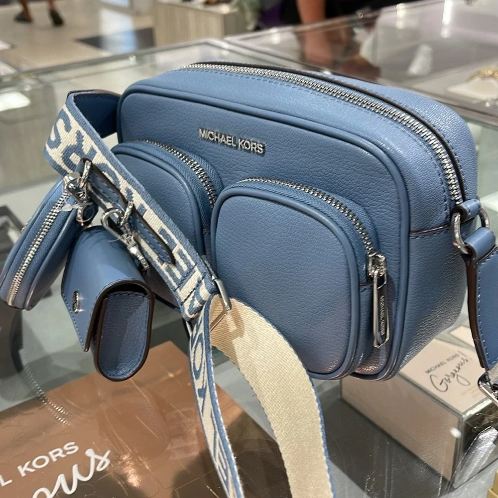 Michael Kors Jet Set Md Leather Crossbody Bag with Case for Apple Airpods Pro®